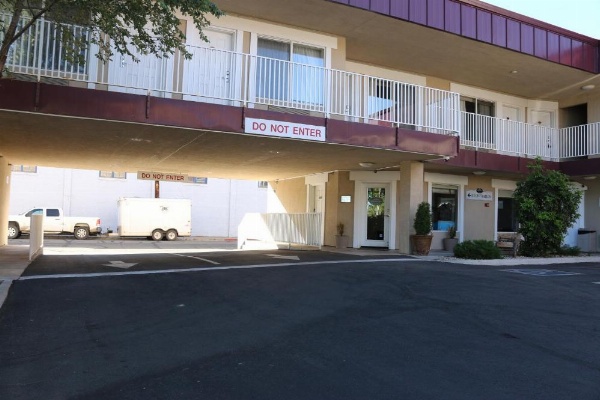 Historian Inn image 11