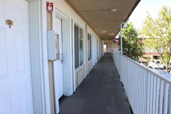 Historian Inn image 13