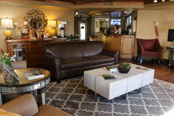 Historian Inn image 6