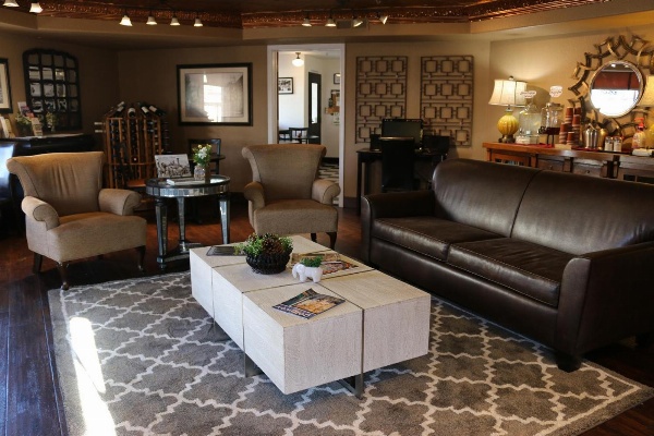 Historian Inn image 7